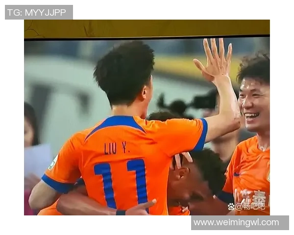 热爱足球的明星们用激情与汗水书写传奇瞬间的精彩瞬间与动人故事